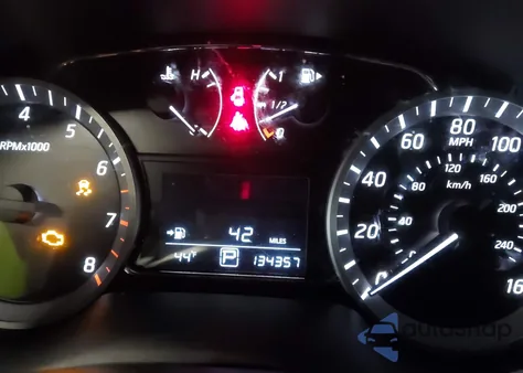 2014 Nissan Sentra Sr z USA, uszkodzony, nr VIN 3N1AB7AP8EY261878